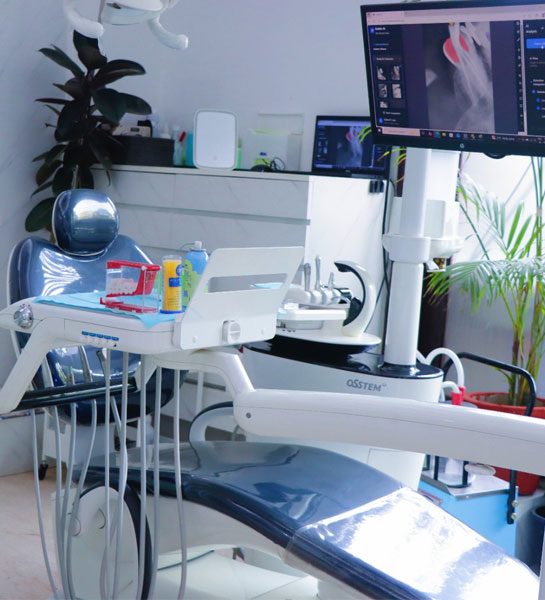Treatment room at Ark Dental Global clinic in Greater Kailash 1, South Delhi