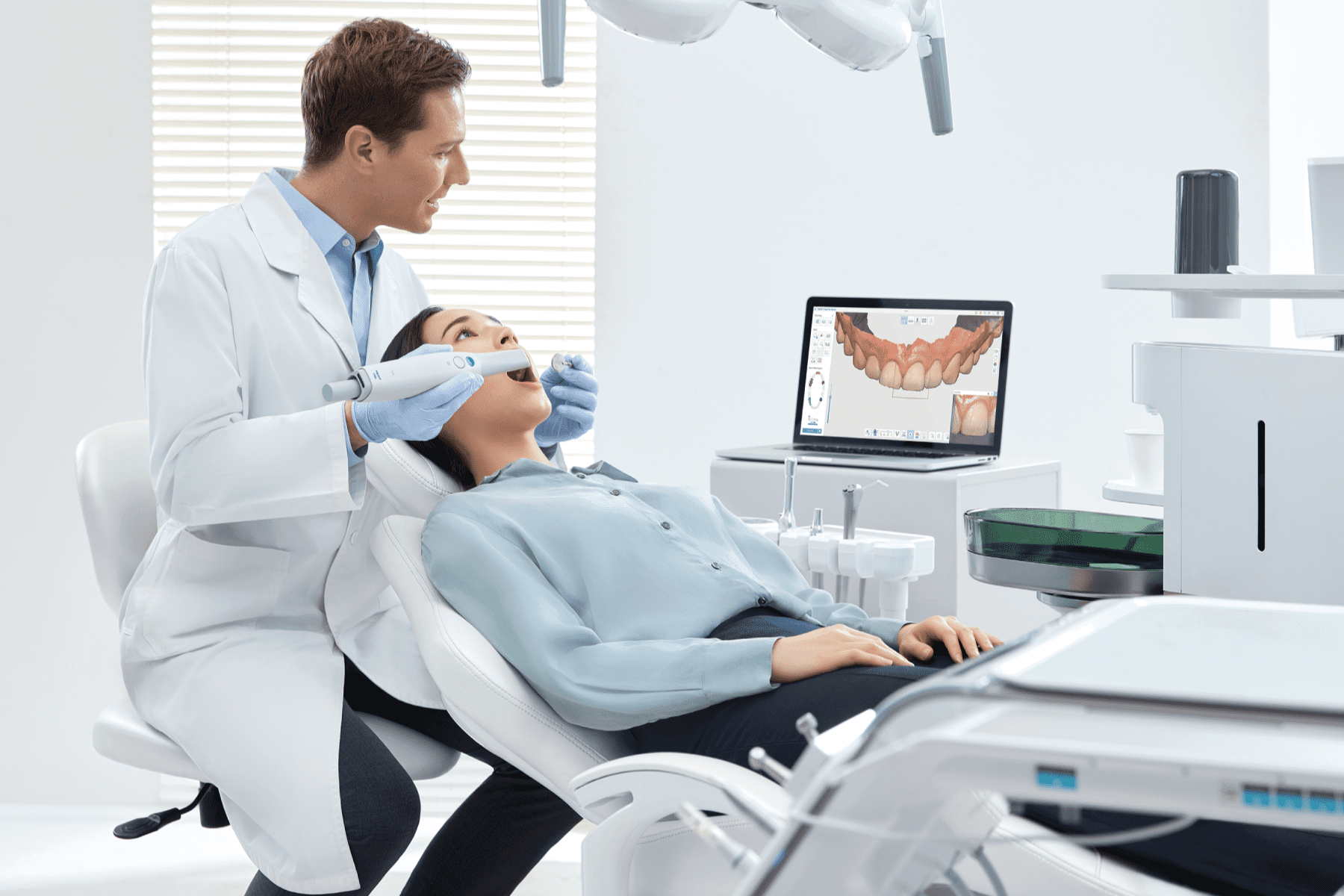 Advanced dental technology at Ark Dental Global - iTero scanner and microscope-assisted dentistry in GK-1 New Delhi